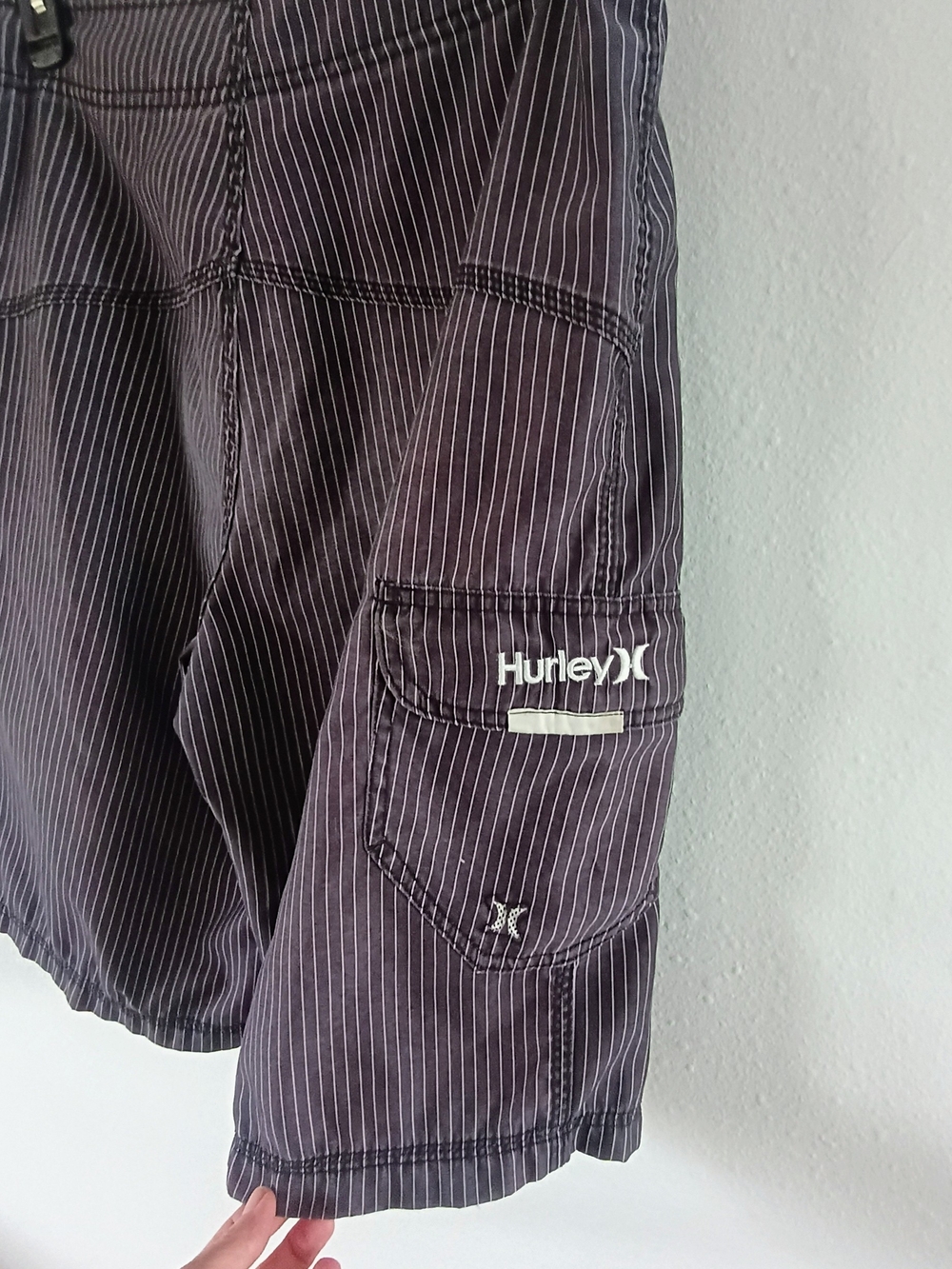 Hurley Black Burgundy Striped Board Shorts Surf Swim Trunks Mens 31 - Picture 6 of 8